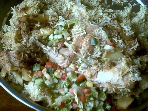 У меня сегодня - плов с курицой, баклажаном и картофелем