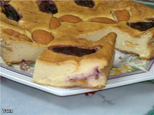 Творожная запеканка со сливами и абрикосами 0,5 кг творога(процедить и перетереть через сито) 5 ст - 2