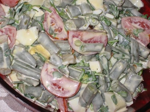 Салат с зеленой фасолью и помидорками черри
