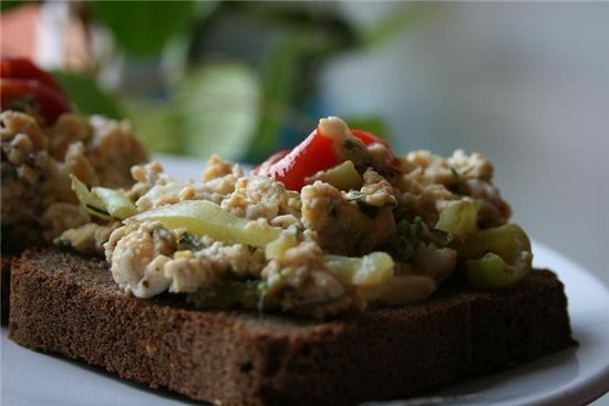 я делала Egg Bhujia Яичная смесь (на завтрак) из темы Cher, Кто сказал, что вегетарианцы едят невку...