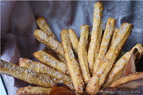 СЫРНЫЕ ПАЛОЧКИ С КУНЖУТОМ И ОРЕГАНО