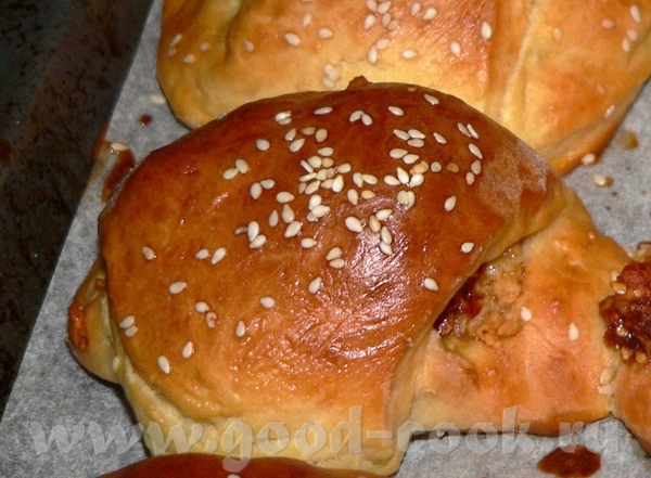 Миндальные рогалики с кунжутом У меня осталась марципановая масса, которую надо пристроить в дело - 3