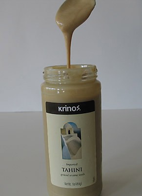 Паста тахини (Tahini paste) - паста из семян кунжута, используется в средиземноморской кухне, в час...