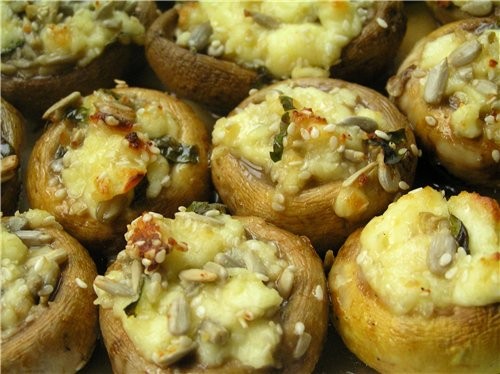 Закуска из кабачков с белыми грибами и помидорами Закуска из шампиньонов с брынзой, кунжутом и семе... - 2