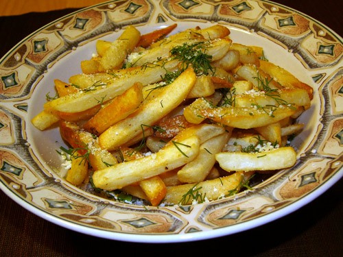 С бараниной мои ели картошку с укропом и пармезаном Я картошку не ела, я место для тортика оставила