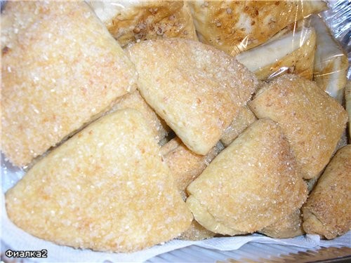 И для гостей: Самбусики с яблочно-апельсиновой начинкой с медом и орехами Творожные треугольнички о... - 2