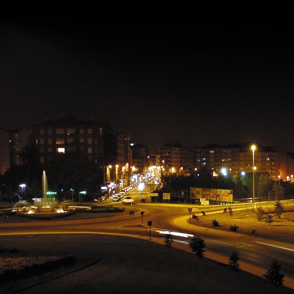 Фонтан на въезде в город
