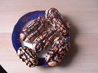 Девочки можно и мне с Эклерами