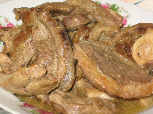 А теперь горячее: Курица в меду с айвой и яблоками Тушеная баранина - 3