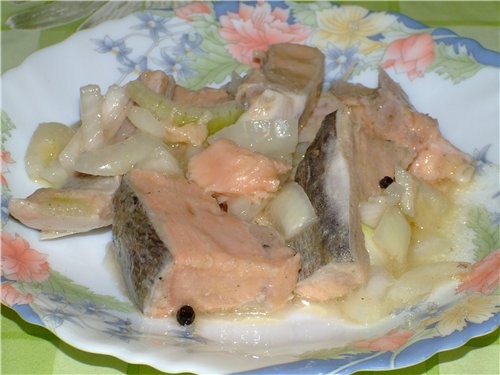 а мы готовим,но не фотографируем на этой неделе были вареники,колбаски жареные,картофель толчёный,с...