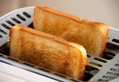 Как сделать тосты в тостере с сыром и колбасой