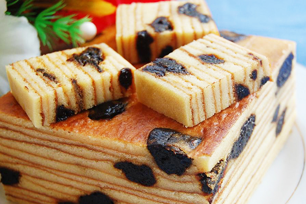 Индонезийский слоистый торт Кек ляпис (Kek lapis)