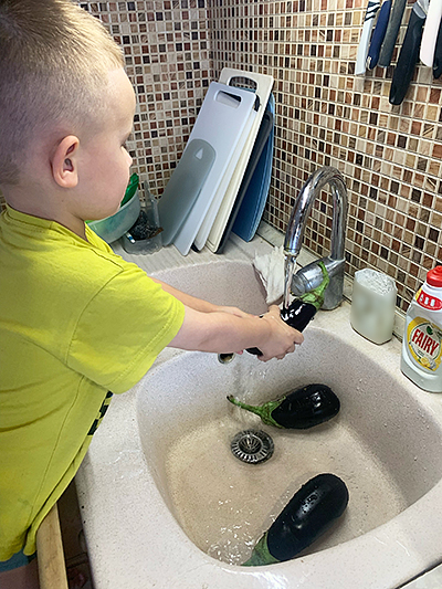 Как научить детей готовить: когда кухня становится школой