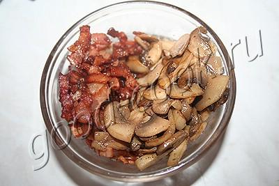 грибной соус с беконом и сливками