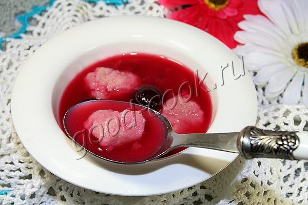 десертный вишневый суп с клецками