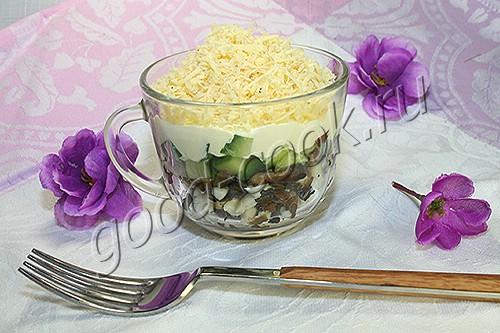 салат с грибами и свежими огурцами