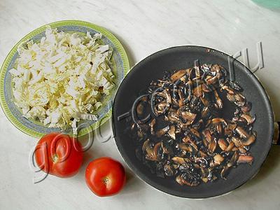 салат с грибами и помидорами