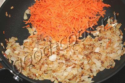 салат из редьки с овощной зажаркой и сухариками