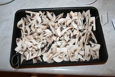 салат из печеной свеклы с грибами