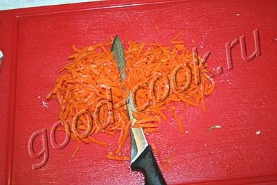 салат с копченой курицей и морковкой по-корейски