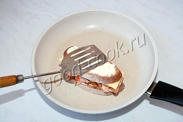 сэндвич "Рубен" (Reuben Sandwich)