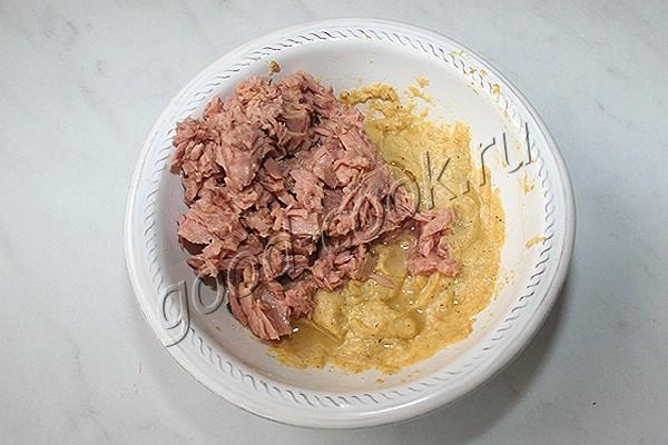 салат из тунца с горчичной заправкой