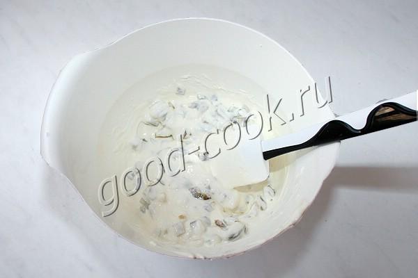 закусочный морковный торт с солёными огурцами