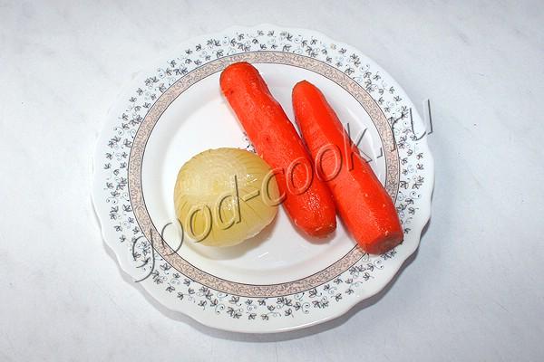 закусочный морковный торт с солёными огурцами
