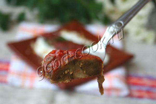 запечённые баклажаны в острой глазури с ореховым соусом