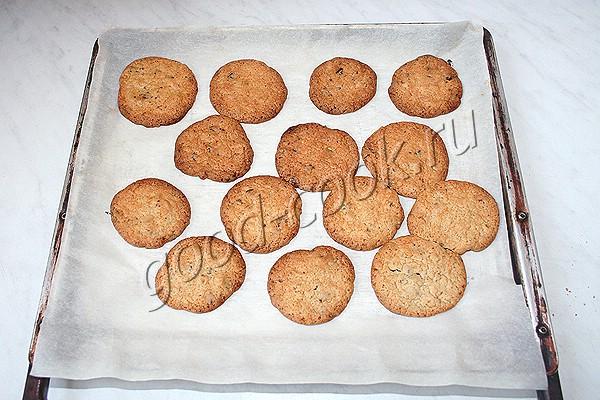 ореховое печенье с шоколадной крошкой