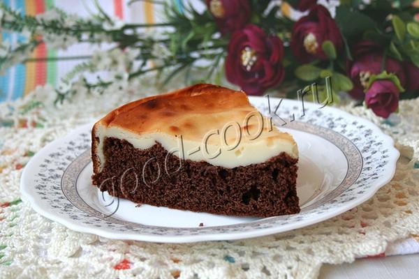 шоколадный пирог с творожной заливкой