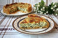 рассыпчатый пирог с зеленым луком и сливочным сыром