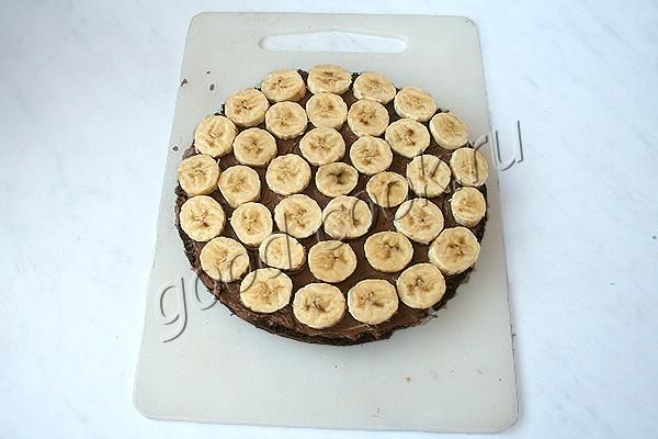 шоколадный торт с бананами