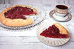 открытый ягодный пирог на сметанном тесте