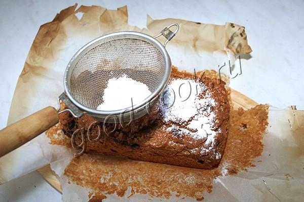 постный кукурузно-кофейный кекс с изюмом и орехами