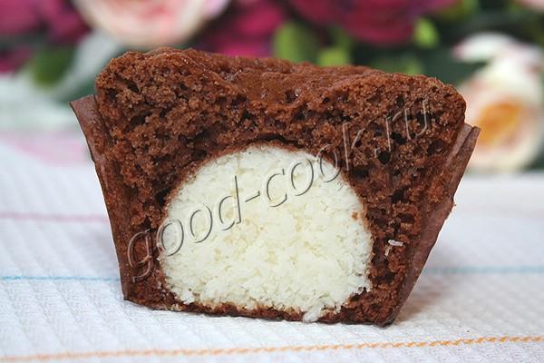 шоколадные кексы с творожно-кокосовой начинкой