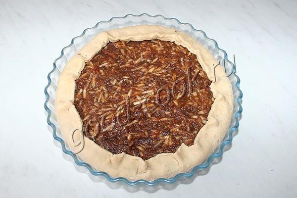 открытый пирог на кефирном тесте с яблоками и вареньем