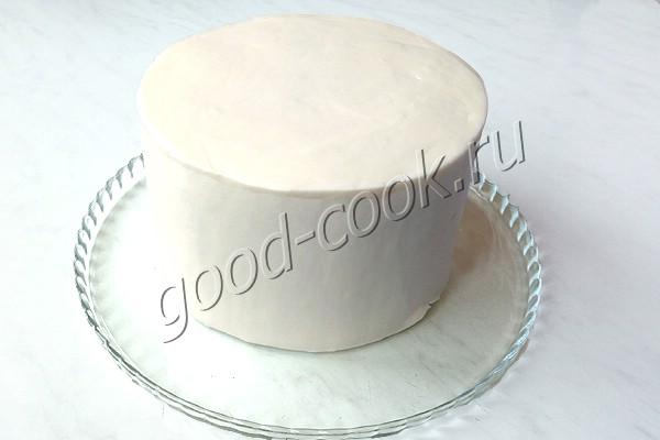 торт "Молочная девочка" с клубничными кремом и начинкой