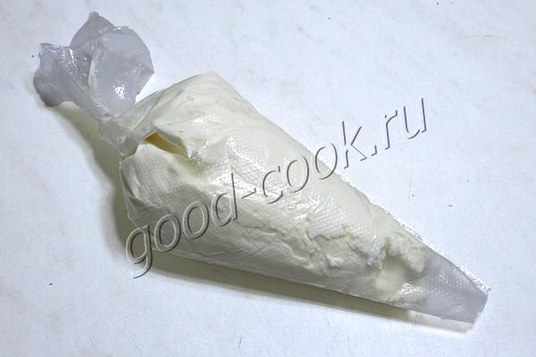 шоколадный торт с вишнёвыми слоями