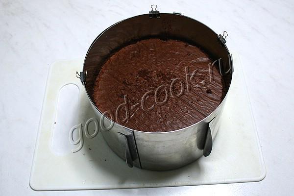 шоколадный торт с вишнёвыми слоями