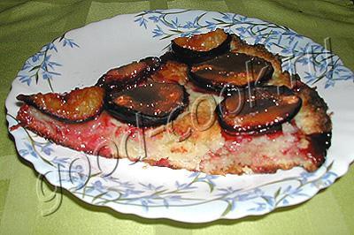 рассыпчатый творожный пирог со сливами