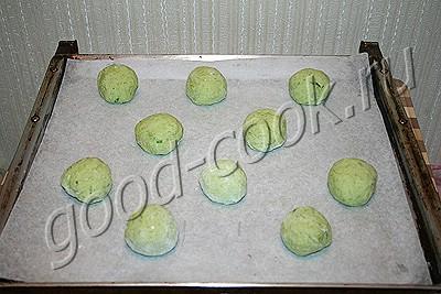 булочки с зеленым чесноком