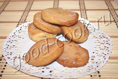 ореховое печенье с глазурью