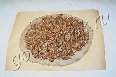 полуржаной постный пирог с солеными грибами