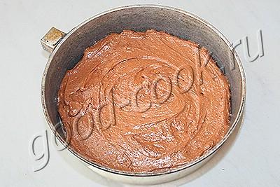 шоколадный торт с малиной и сливками