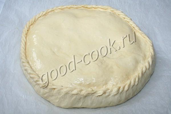 дрожжевой пирог с рисом и яйцами