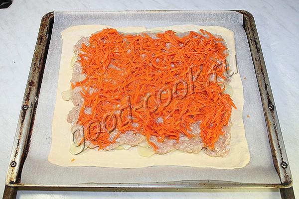 пирог с курицей и с морковкой по-корейски