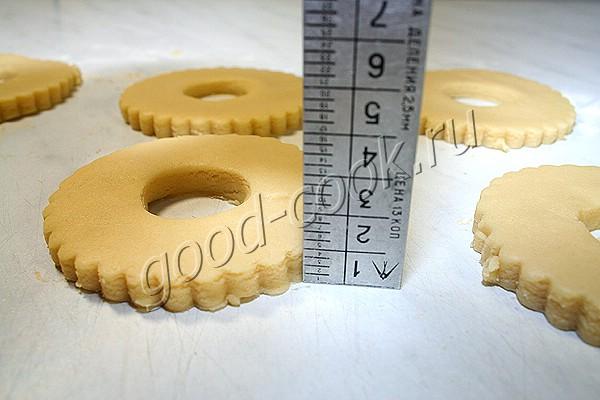 песочное кольцо с арахисом