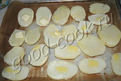 картофель запеченный с плавленным сыром