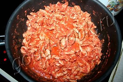 куриные грудки тушеные в томатно-перечном соусе